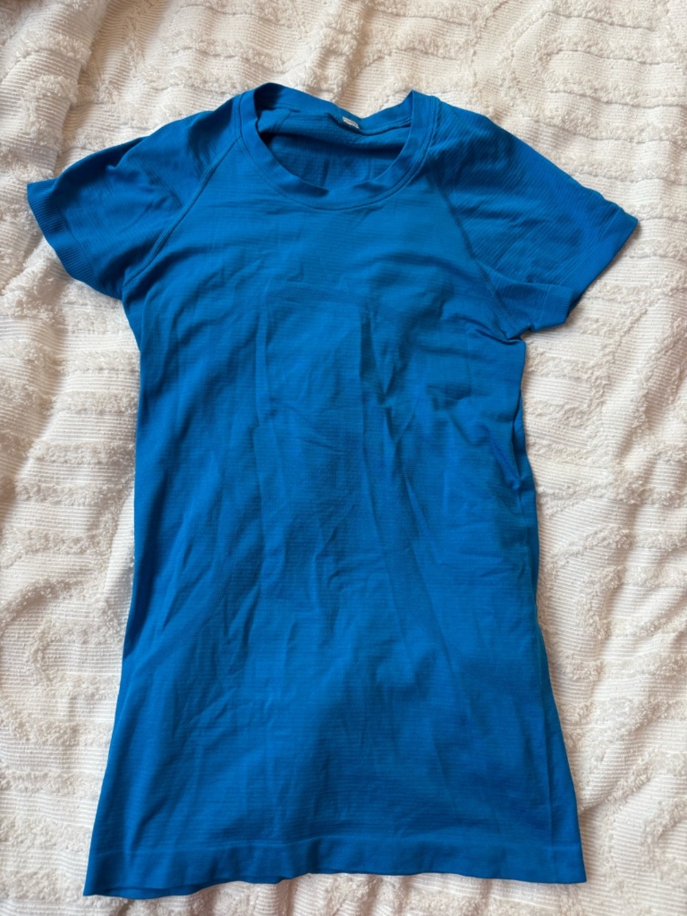 Lululemon Women's Solid Blue Short Sleeve Athletic Tee